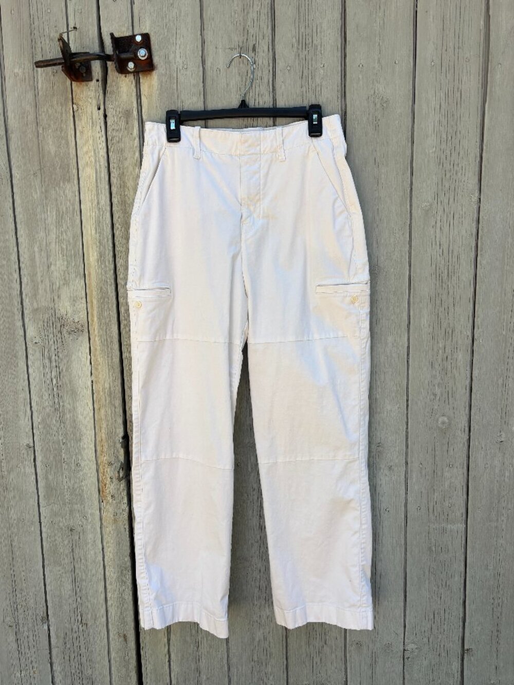 Abercrombie & Fitch Relaxed Cargo Pant | Cream | Size 29 (Size 8) | Like New